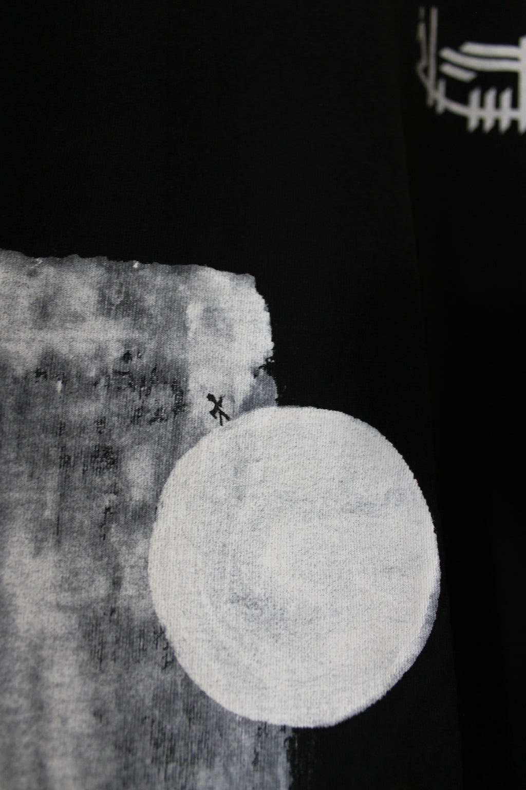 CIRCLE Sleeveless Shirt
