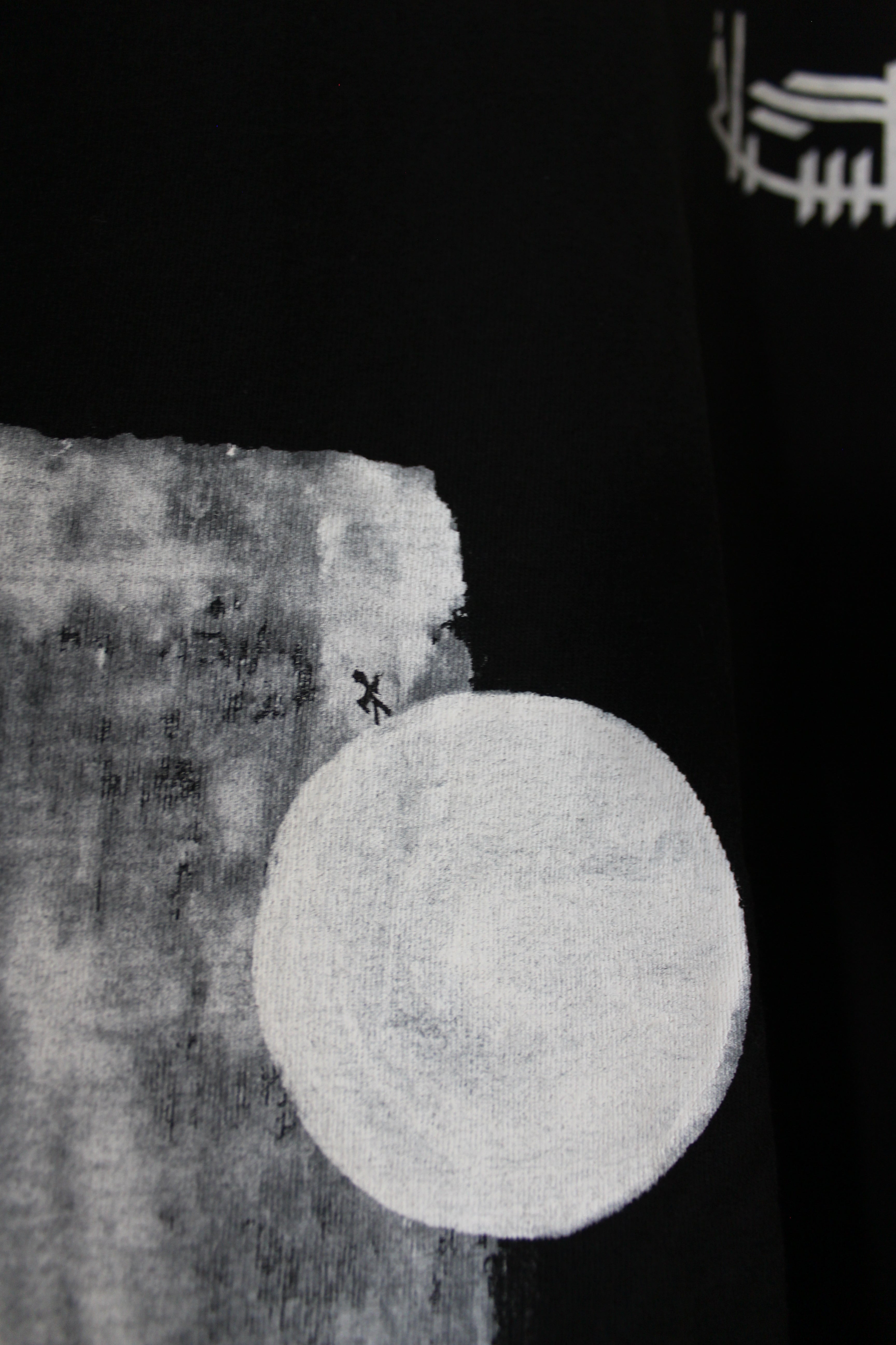 CIRCLE Sleeveless Shirt