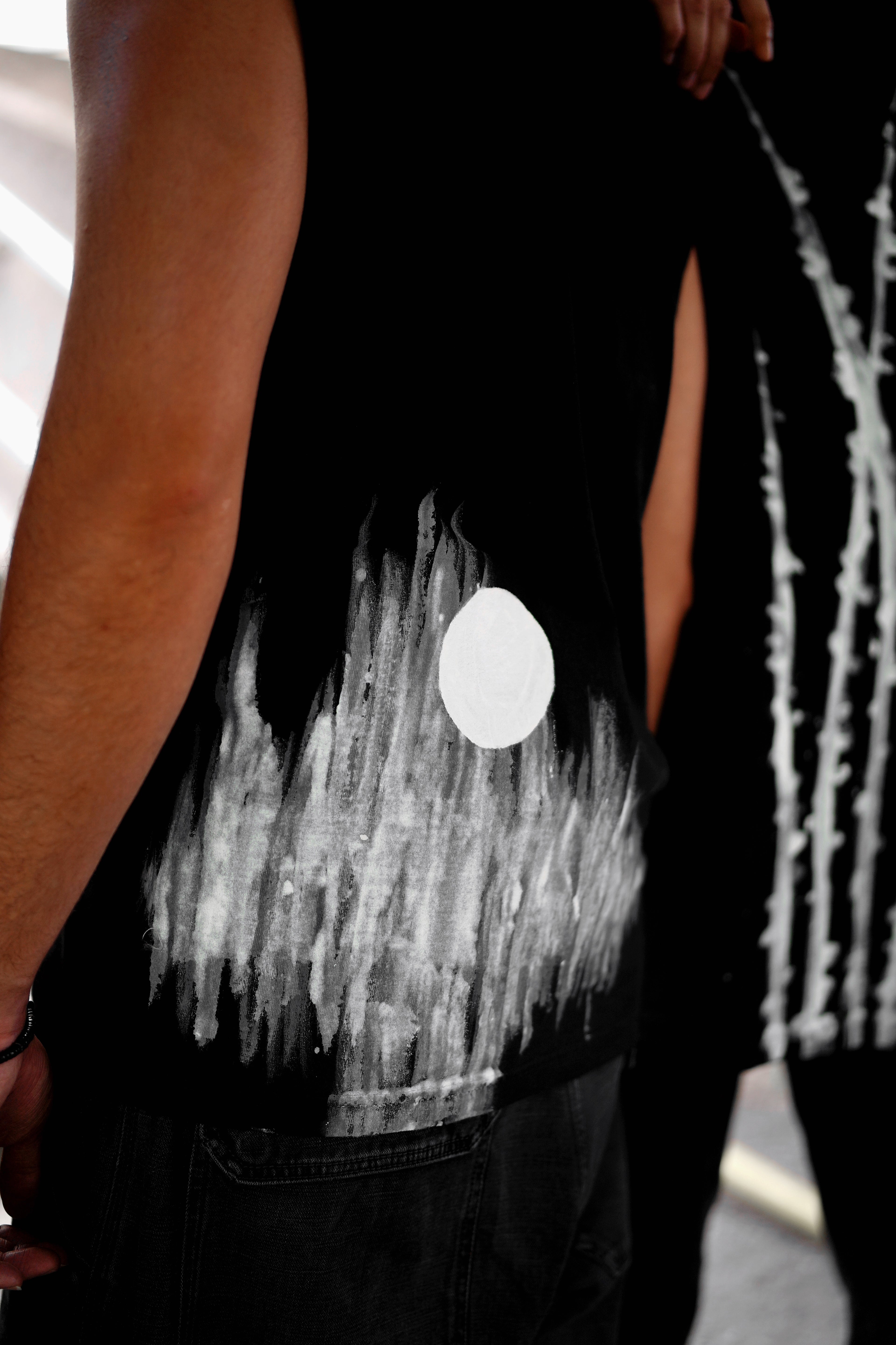 CIRCLE Sleeveless Shirt