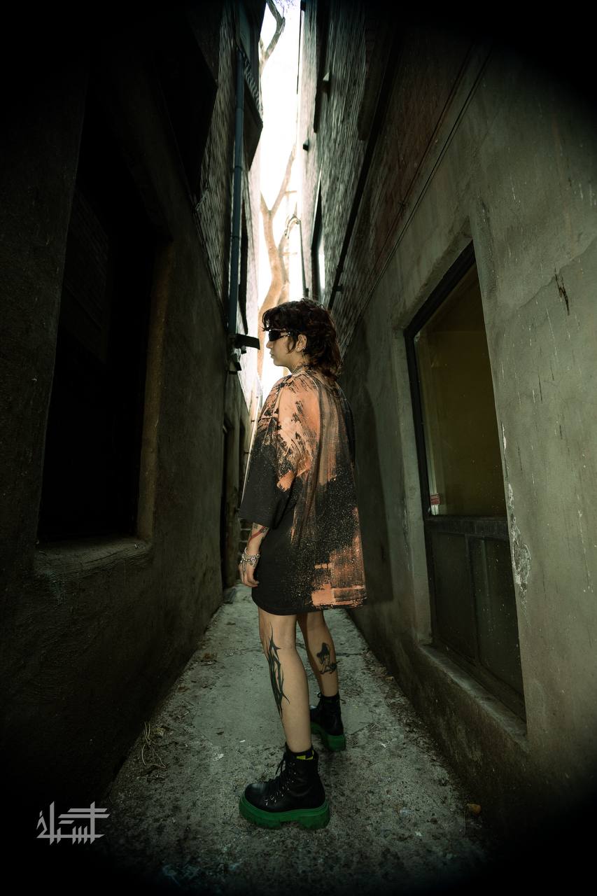 R4W statement Hoodie