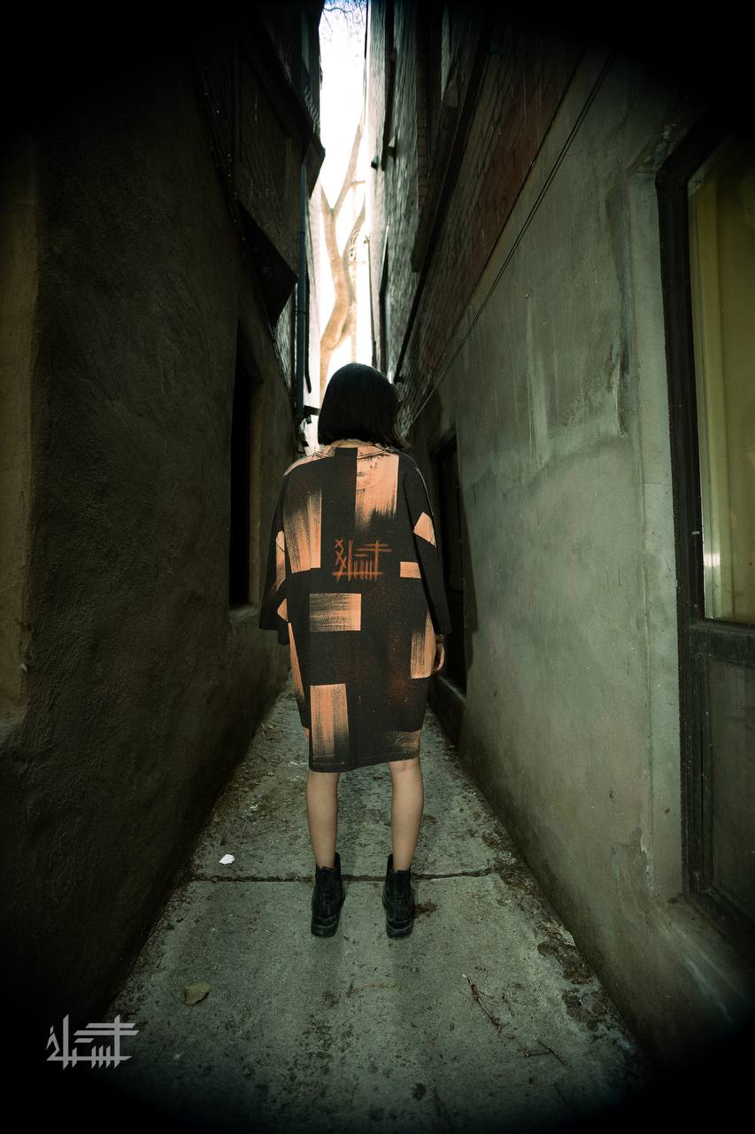 R4W statement Hoodie