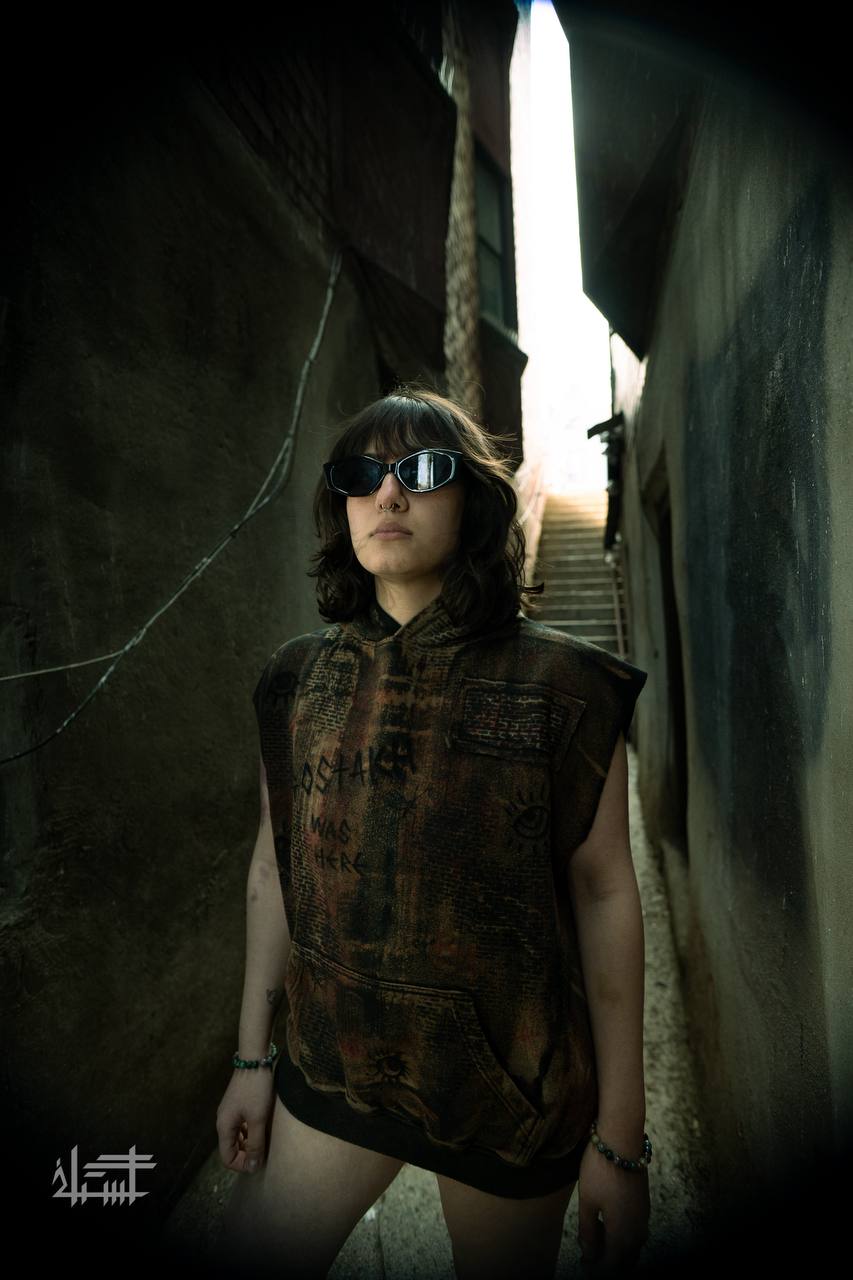 R4W statement sleeveless T