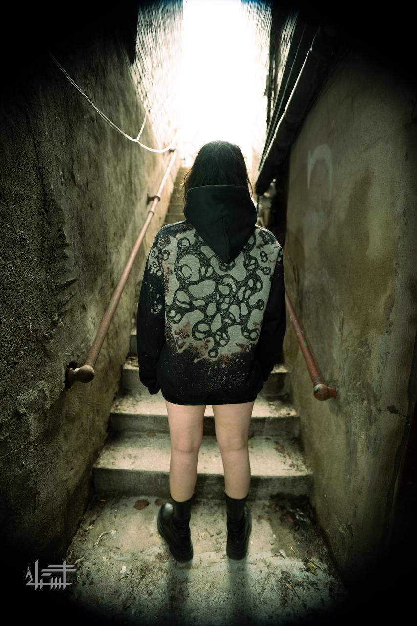 R4W statement Hoodie